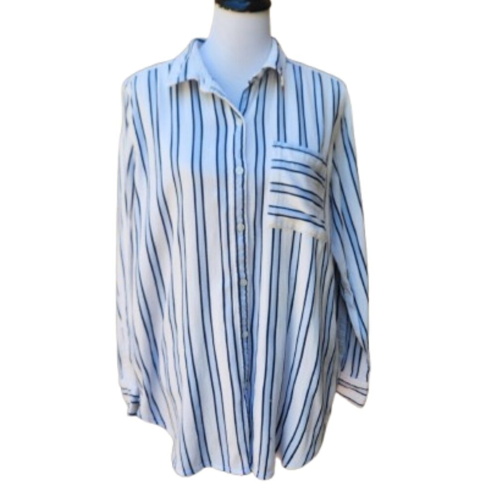 Liz Claiborne Striped Button-Up Blouse White Blue Pocket Square Cotton Blend